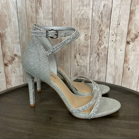 Gianni Bini Maycie “Silver” Ankle Wrap Sandal/Heel Size 7.5 Women - Picture 1 of 13